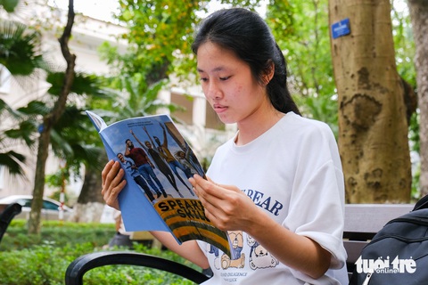 Sinh viên ngân hàng: 3 tháng tuổi bị thả trôi sông, 5 lần vượt 'cửa tử' - Ảnh 1. Sinh viên ngân hàng: 3 tháng tuổi bị thả trôi sông, 5 lần vượt 'cửa tử' - Ảnh 1.