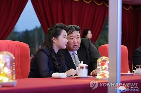 Hàn Quốc: Triều Tiên lo sợ ông Kim Jong Un bị ám sát - Ảnh 3. Hàn Quốc: Triều Tiên lo sợ ông Kim Jong Un bị ám sát - Ảnh 2.