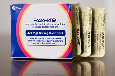 Doanh thu Pfizer tăng vọt nhờ thuốc điều trị COVID-19 - Ảnh 1. Doanh thu Pfizer tăng vọt nhờ thuốc điều trị COVID-19 - Ảnh 1.