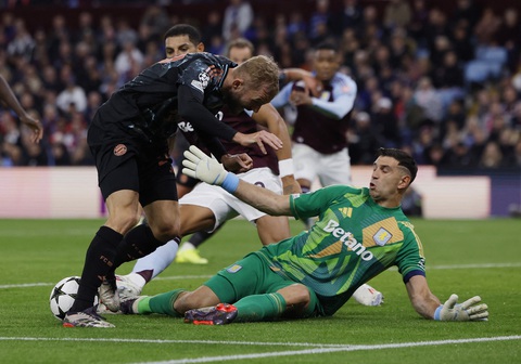 Champions League chứng kiến loạt kết quả gây sốc - Ảnh 2.