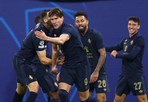 Champions League chứng kiến loạt kết quả gây sốc - Ảnh 3.