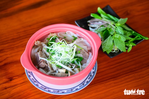 Tổng lãnh sự Hàn Quốc tại TP.HCM: Tuần nào tôi cũng ăn phở - Ảnh 1. Tổng lãnh sự Hàn Quốc tại TP.HCM: Tuần nào tôi cũng ăn phở - Ảnh 1.