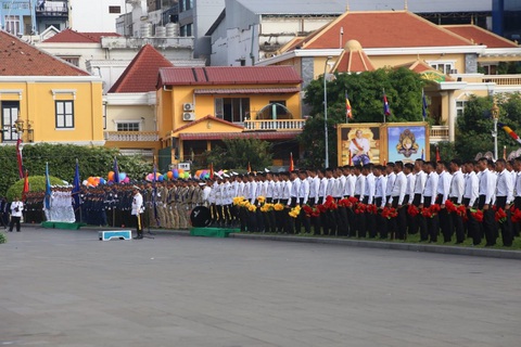 Campuchia kỷ niệm 20 năm trị vì của Quốc vương Norodom Sihamoni - Ảnh 2. Campuchia kỷ niệm 20 năm trị vì của Quốc vương Norodom Sihamoni - Ảnh 2.