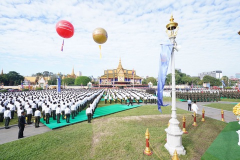 Campuchia kỷ niệm 20 năm trị vì của Quốc vương Norodom Sihamoni - Ảnh 3. Campuchia kỷ niệm 20 năm trị vì của Quốc vương Norodom Sihamoni - Ảnh 3.