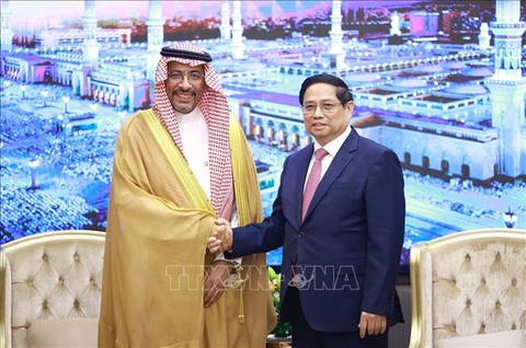 Thủ tướng mong hai bộ trưởng cùng 'chạy đua marathon' để sớm ký FTA với Saudi Arabia - Ảnh 1. Thủ tướng mong hai bộ trưởng cùng 'chạy đua marathon' để sớm ký FTA với Saudi Arabia - Ảnh 1.