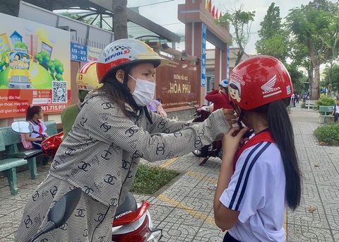Bạn đọc đề nghị nhân rộng mô hình ‘trường học không có quỹ lớp’ - Ảnh 1. 'Độc lạ Bình Dương': Trường học không có quỹ lớp, chuyện thật mà tưởng như cổ tích - Ảnh 1.