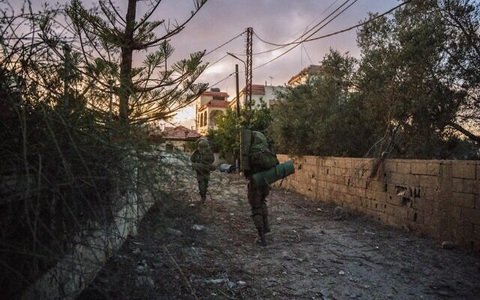 Israel tuyên bố tiêu diệt 250 thành viên Hezbollah khi tấn công trên bộ vào Lebanon - Ảnh 1. Israel đổ bộ miền nam Lebanon tiêu diệt 250 thành viên Hezbollah - Ảnh 1.