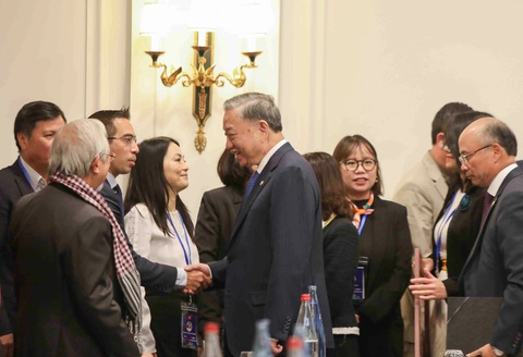 Tổng Bí thư, Chủ tịch nước gặp trí thức kiều bào thuộc cộng đồng Pháp ngữ - Ảnh 1. Tổng Bí thư, Chủ tịch nước gặp trí thức kiều bào thuộc cộng đồng Pháp ngữ - Ảnh 1.