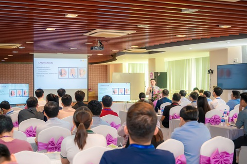 Hội thảo 'Những tiến bộ trong nội soi siêu âm và nội soi mật tụy ngược dòng' - Ảnh 3. Hội thảo 'Những tiến bộ trong nội soi siêu âm và nội soi mật tụy ngược dòng' - Ảnh 3.