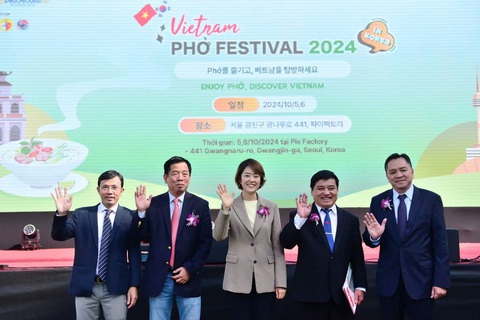 Phở Việt, hương Sen tỏa ngát trong sắc thu Hàn - Ảnh 9.