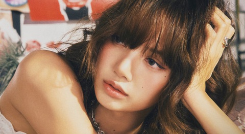 Lisa liên tục bị chỉ trích vì hát nhép, ngó lơ các thành viên BlackPink - Ảnh 1. Lisa liên tục bị chỉ trích vì hát nhép, ngó lơ các thành viên BlackPink - Ảnh 1.