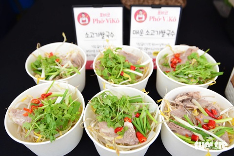 Khách đến Vietnam Phở Festival tại Seoul tăng vọt, các gian hàng gấp rút bổ sung nguyên liệu - Ảnh 9.