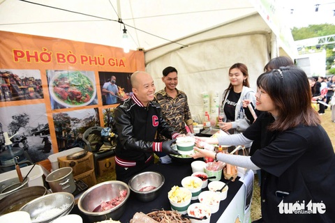 Khách đến Vietnam Phở Festival tại Seoul tăng vọt, các gian hàng gấp rút bổ sung nguyên liệu - Ảnh 13.