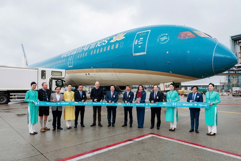Vietnam Airlines khai trương đường bay thẳng đến thành phố Munich từ Hà Nội, TP.HCM - Ảnh 2. Vietnam Airlines khai trương đường bay thẳng đến thành phố Munich từ Hà Nội, TP.HCM - Ảnh 1.