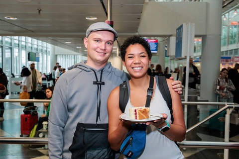 Vietnam Airlines khai trương đường bay thẳng đến thành phố Munich từ Hà Nội, TP.HCM - Ảnh 4. Vietnam Airlines khai trương đường bay thẳng đến thành phố Munich từ Hà Nội, TP.HCM - Ảnh 4.