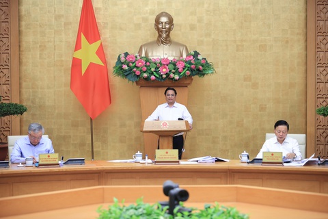 Thủ tướng biểu dương Hà Nội, TP.HCM đóng góp trên 51% tổng thu ngân sách - Ảnh 1. Thủ tướng biểu dương Hà Nội, TP.HCM đóng góp trên 51% tổng thu ngân sách - Ảnh 1.