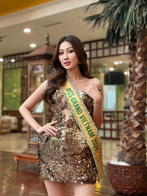 Hoa hậu Quế Anh bị chỉ trích vì ‘ra vẻ', nói dối và giật mic của Miss Grand Cambodia - Ảnh 2.
