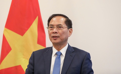 Lập tổ công tác ứng phó thuế đối ứng, Phó thủ tướng Bùi Thanh Sơn làm tổ trưởng - Ảnh 1.
