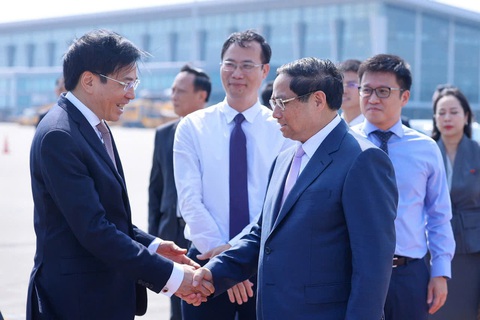 Thủ tướng Phạm Minh Chính lên đường dự Hội nghị cấp cao ASEAN tại Lào - Ảnh 3. Thủ tướng Phạm Minh Chính lên đường dự Hội nghị cấp cao ASEAN tại Lào - Ảnh 3.