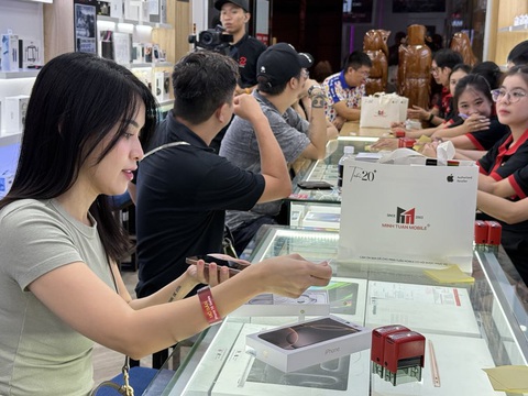 Bão Yagi, sao kê, iPhone 16 được người Việt tìm kiếm nhiều nhất - Ảnh 1. Bão Yagi, sao kê, iPhone 16 được người Việt tìm kiếm nhiều nhất - Ảnh 1.