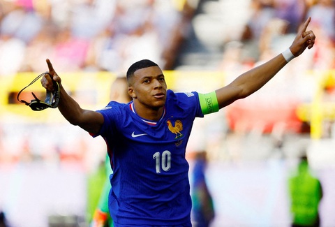 Nóng bỏng khẩu chiến ở UEFA Nations League - Ảnh 2.