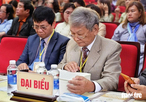 Nhà nghiên cứu Phan Đăng - dịch giả cuốn Hoàng Việt nhất thống dư địa chí - qua đời - Ảnh 1.