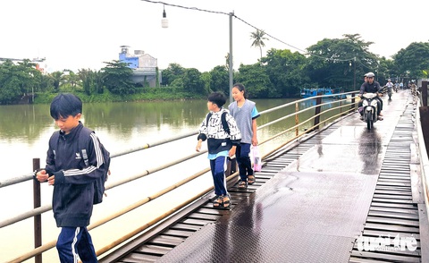 Dân Nha Trang mừng hơn trúng số khi xây cầu Phú Kiểng gần 600 tỉ - Ảnh 1. Dân Nha Trang mừng hơn trúng số khi xây cầu Phú Kiểng gần 600 tỉ - Ảnh 1.