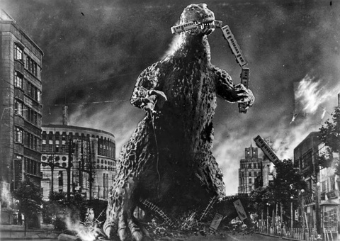 Chúng ta ghét bom nguyên tử, nhưng ta thương Godzilla - Ảnh 2. Chúng ta ghét bom nguyên tử, nhưng ta thương Godzilla - Ảnh 2.