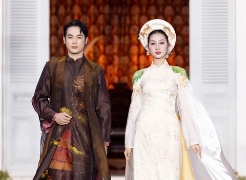 Hơn 60 nam vương diễn áo dài ở khu di tích Bạch Dinh, Vũng Tàu - Ảnh 1. Hơn 60 nam vương mặc áo dài thi Mr World ở khu di tích Bạch Dinh, Vũng Tàu - Ảnh 1.