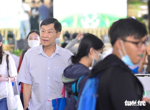 Doanh nhân Johnathan Hạnh Nguyễn 'trẩy hội' Việt Nam Xanh - Ảnh 1. Doanh nhân Johnathan Hạnh Nguyễn 'trẩy hội' Việt Nam Xanh - Ảnh 1.