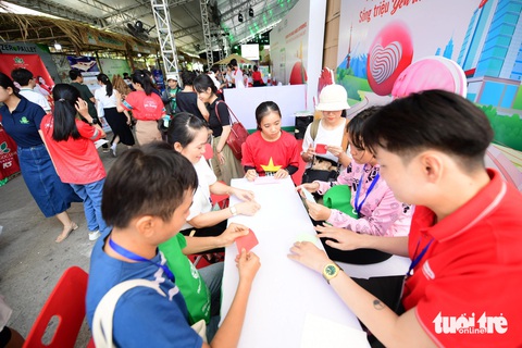 Dai-ichi Life Việt Nam tham gia Ngày hội Việt Nam Xanh, lan tỏa lối sống xanh - Ảnh 4.