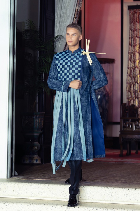 Hơn 60 nam vương diễn áo dài ở khu di tích Bạch Dinh, Vũng Tàu - Ảnh 6. Hơn 60 nam vương diễn áo dài ở khu di tích Bạch Dinh, Vũng Tàu - Ảnh 6.