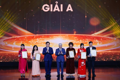 Giải báo chí ‘Vì sự nghiệp Đại đoàn kết toàn dân tộc' trao 5 giải A - Ảnh 1. Giải báo chí ‘Vì sự nghiệp đại đoàn kết toàn dân tộc' trao 5 giải A - Ảnh 1.