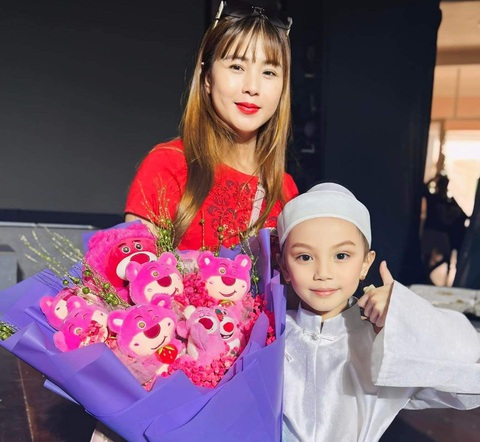 Mẹ con cùng đi thi cải lương - Ảnh 4. Mẹ con cùng đi thi cải lương - Ảnh 4.