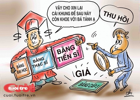 Tiến sĩ selfie lần cuối trước khi bị thu bằng - Ảnh 2.