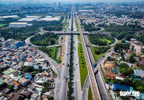 Vướng mặt bằng 14 năm, nhánh hầm dạ cầu vượt trạm 2 của dự án xa lộ Hà Nội vẫn chưa thông - Ảnh 2.