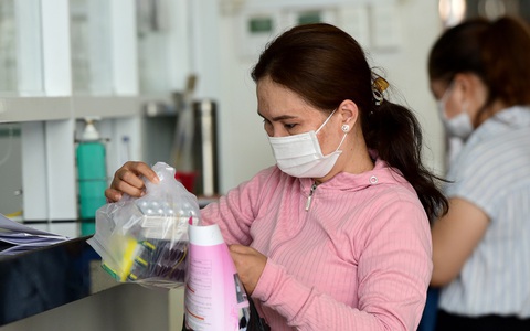 Cục Quản lý dược chỉ cách tra cứu thông tin thuốc, ‘kỹ năng’ tránh mua thuốc giả - Ảnh 1. thuốc giả - Ảnh 1.