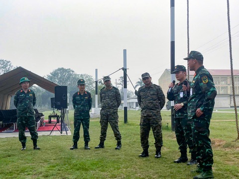 Công binh Việt Nam - Ấn Độ phối hợp rà phá mìn đảm bảo cho lực lượng gìn giữ hòa bình - Ảnh 4.