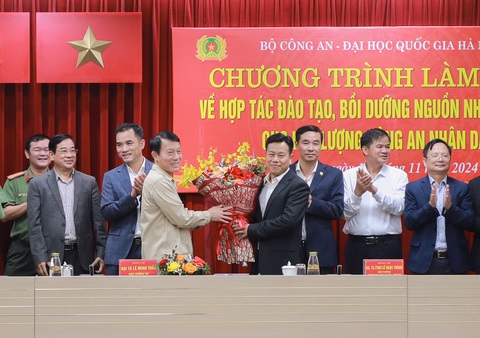 Đại học Quốc gia Hà Nội hợp tác đào tạo bác sĩ cho lực lượng công an - Ảnh 1.