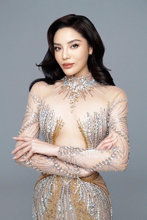 - Ảnh 2. Khán giả xin vía của Thanh Thủy cho Kỳ Duyên tại Miss Universe - Ảnh 4.