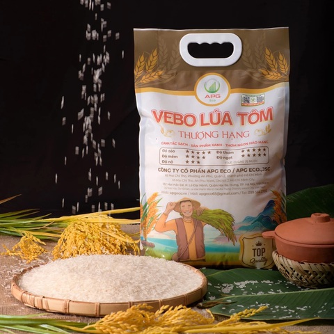 Mô hình sản xuất lúa - tôm làm nên hạt gạo giàu dinh dưỡng - Ảnh 1. Mô hình sản xuất lúa - tôm làm nên hạt gạo giàu dinh dưỡng - Ảnh 1.