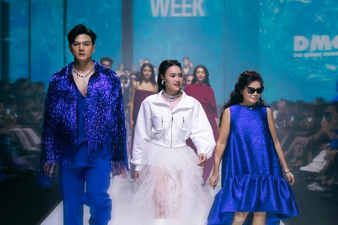 Thanh Hằng diện váy làm từ 200 mét vải làm vedette cho show Đỗ Mạnh Cường - Ảnh 12. Thanh Hằng diện váy làm từ 200 mét vải làm vedette cho show Đỗ Mạnh Cường - Ảnh 12.