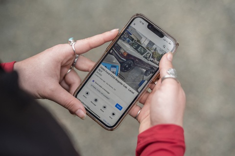 Công ty mẹ Facebook bị châu Âu phạt hơn 840 triệu USD - Ảnh 1. Công ty mẹ Facebook bị châu Âu phạt hơn 840 triệu USD - Ảnh 1.