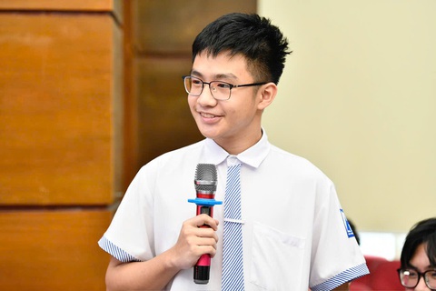 Khởi động cuộc thi