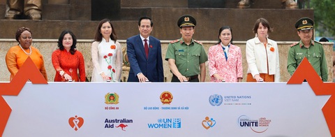 Bộ Công an cam kết hưởng ứng Tháng hành động vì bình đẳng giới - Ảnh 1. Bộ Công an hưởng ứng Tháng hành động vì bình đẳng giới thế nào? - Ảnh 1.
