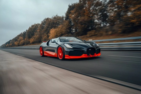 Bugatti W16 Mistral lập kỷ lục tốc độ xe mui trần nhanh nhất, vượt 450 km/h - Ảnh 1.