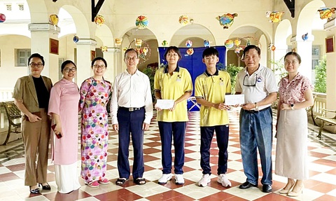 Tấm lòng của GS Lê Ngọc Thạch - Ảnh 1.