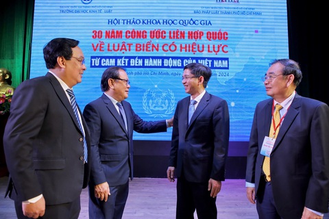 30 năm gia nhập UNCLOS 1982: Việt Nam kiên định với mục tiêu hòa bình - Ảnh 3. 30 năm gia nhập UNCLOS 1982: Việt Nam kiên định với mục tiêu hòa bình - Ảnh 2.