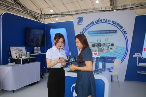 Giải pháp công nghệ của VNPT giúp kiến tạo thành phố thông minh - Ảnh 2. Giải pháp công nghệ của VNPT giúp kiến tạo thành phố thông minh - Ảnh 2.