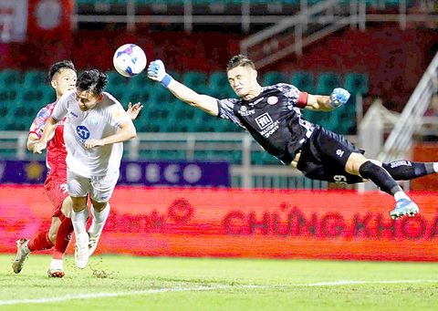 V-League 2024-2025: CLB TP.HCM có gây bất ngờ? - Ảnh 1.
